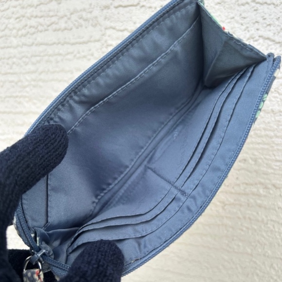 ** New Vera Bradley floral zip wristlet - Picture 4 of 8